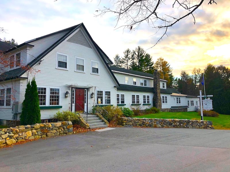 A Story of a New Hampshire Wedding Venue with Lodging